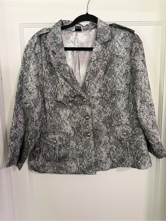 Joan Rivers Jackets & Blazers - Joan Rivers QVC Vintage Y2K Silver and Black Shimmery Snakeskin Blazer XL